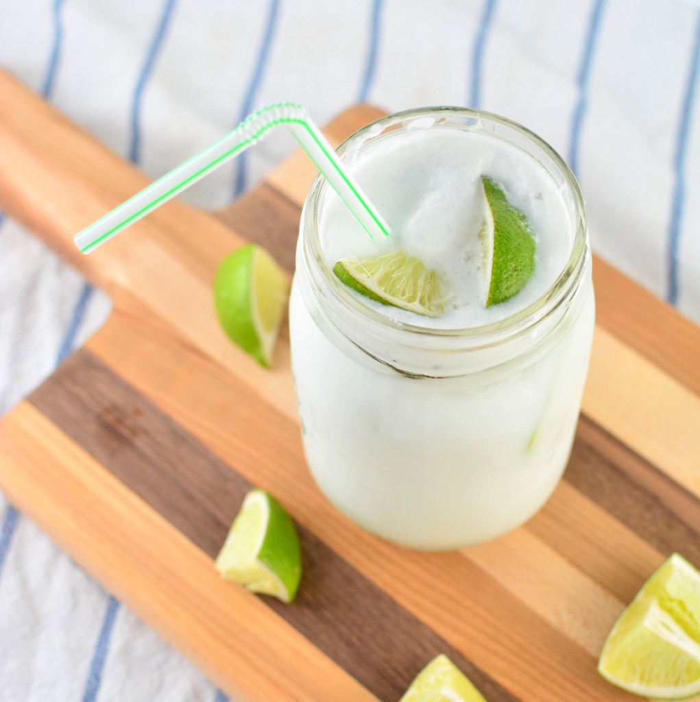 Coconut Lime Gin Fizz | builicious